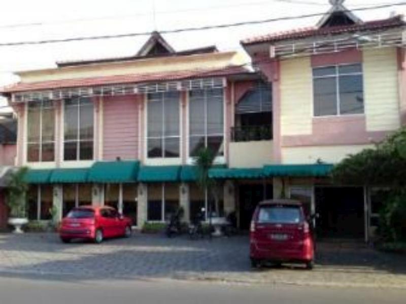 Hotel Margosuko Malang Exteriér fotografie